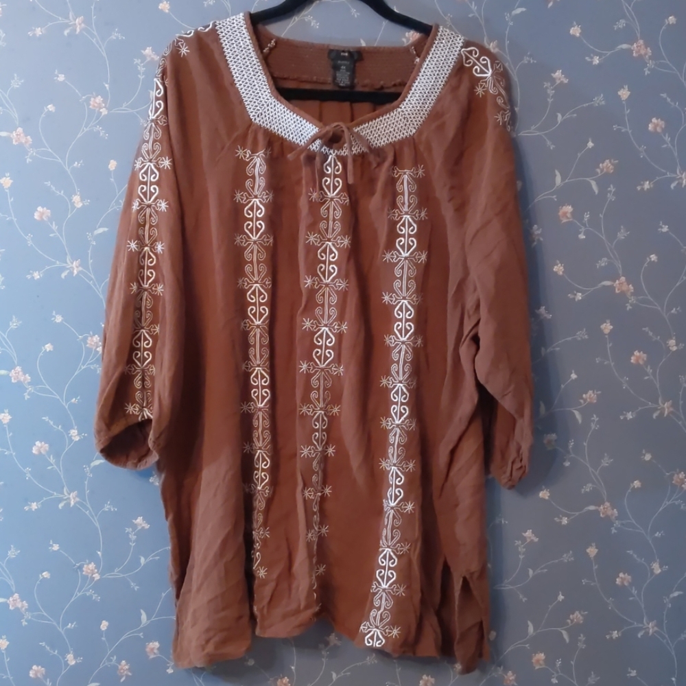 Ellos size 4X Brown gauzy Top white embroidery